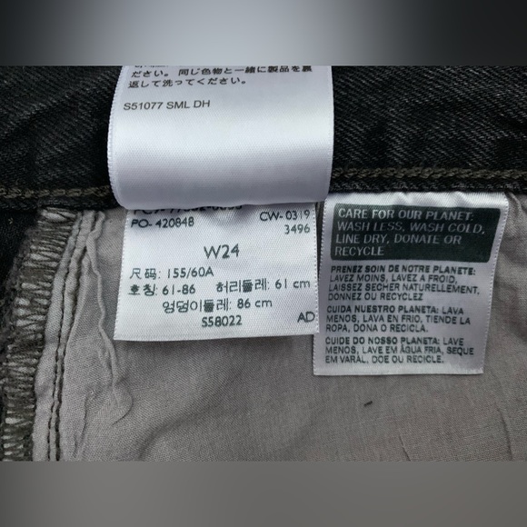 Levi’s Black Denim Skirt - Picture 5 of 5